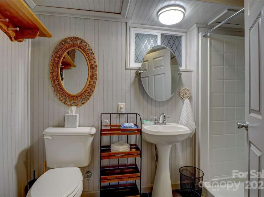 80 White Laurel Lane, Newland, NC 28657.  MLS# CAR4221506, YatesRealty ID 2867. 