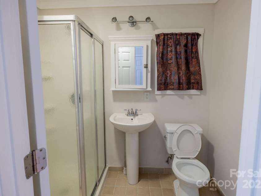 116 Unaka Avenue, Asheville, NC 28803.  MLS# CAR4282997, YatesRealty ID 28670. 