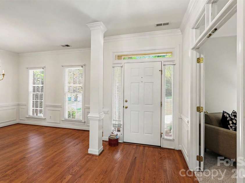 4726 Shannamara Drive, Matthews, NC 28104.  MLS# CAR4383623, YatesRealty ID 28671. 
