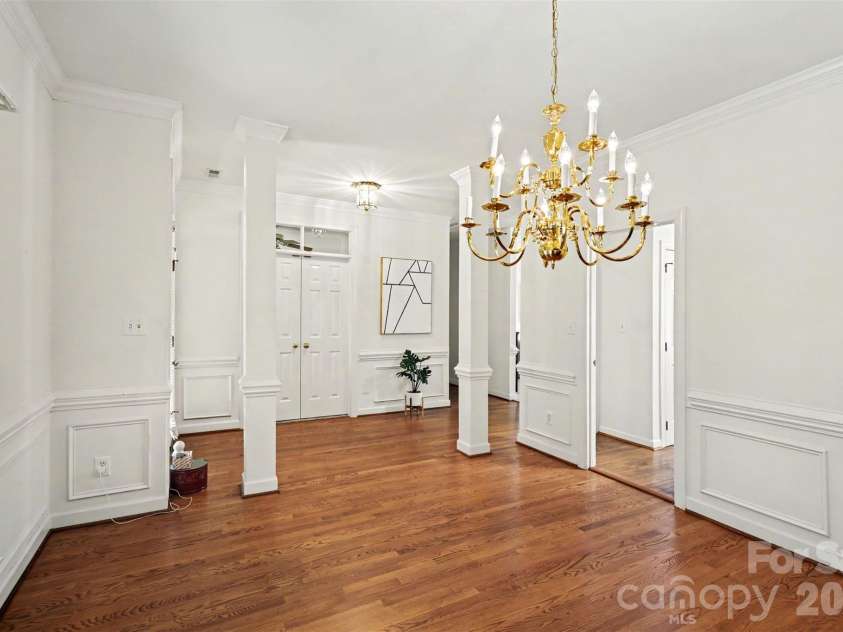 4726 Shannamara Drive, Matthews, NC 28104.  MLS# CAR4383623, YatesRealty ID 28671. 