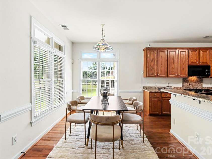 4726 Shannamara Drive, Matthews, NC 28104.  MLS# CAR4383623, YatesRealty ID 28671. 