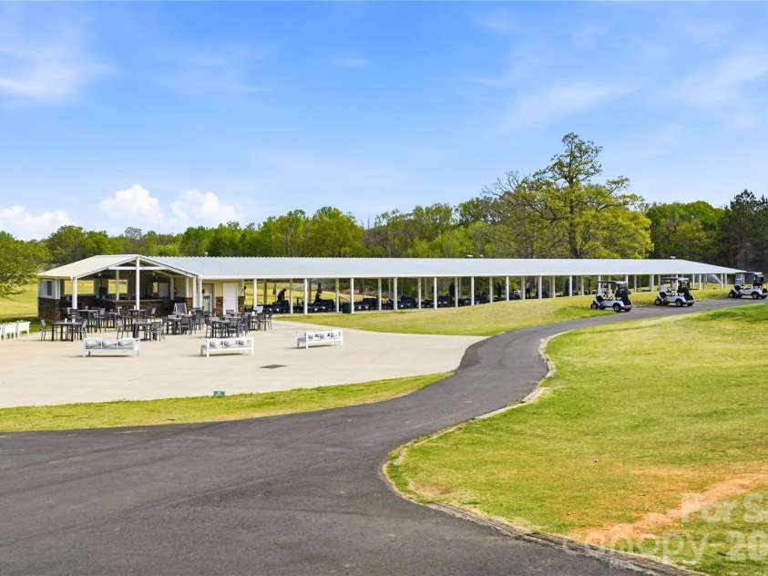 4726 Shannamara Drive, Matthews, NC 28104.  MLS# CAR4383623, YatesRealty ID 28671. 