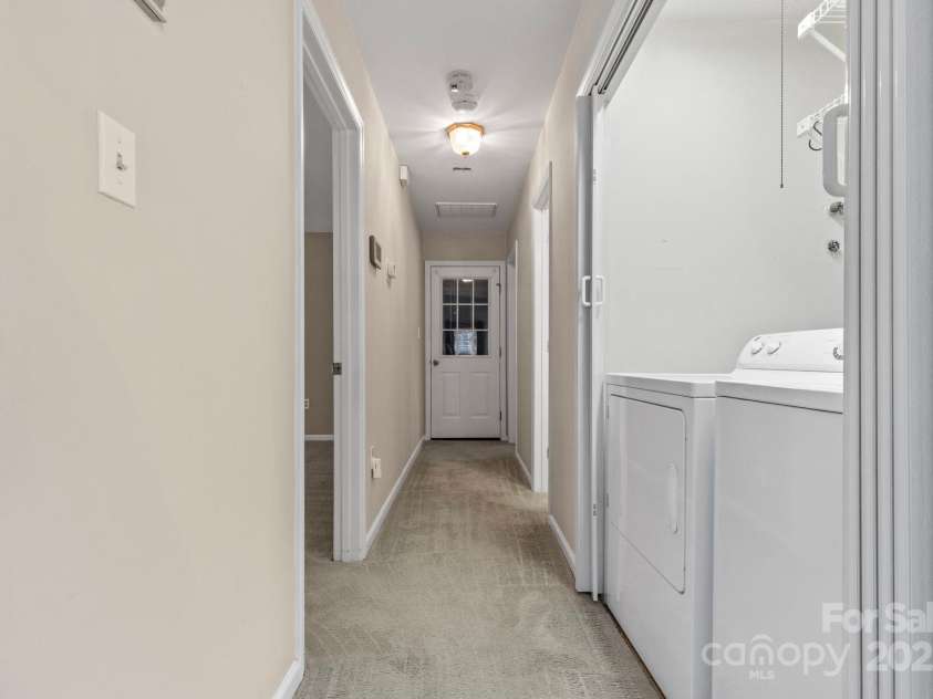 805 Bradford Woods Drive, Charlotte, NC 28209.  MLS# CAR4286083, YatesRealty ID 28671. 