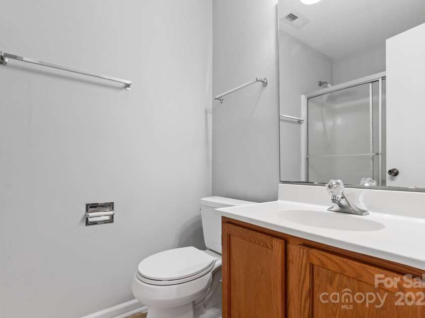 805 Bradford Woods Drive, Charlotte, NC 28209.  MLS# CAR4286083, YatesRealty ID 28671. 