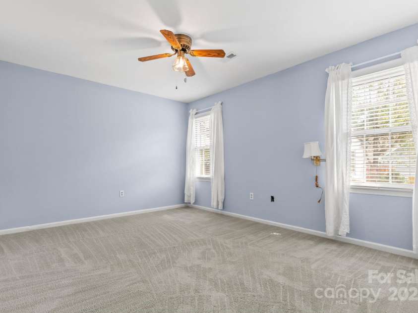 805 Bradford Woods Drive, Charlotte, NC 28209.  MLS# CAR4286083, YatesRealty ID 28671. 