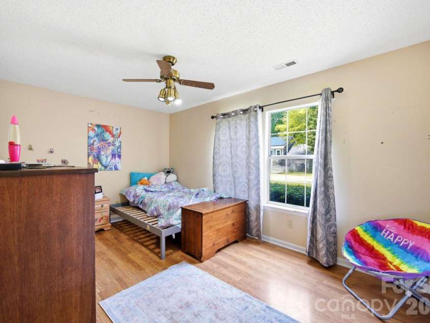 12209 Woodbend Drive, Matthews, NC 28105.  MLS# CAR4386344, YatesRealty ID 28675. 