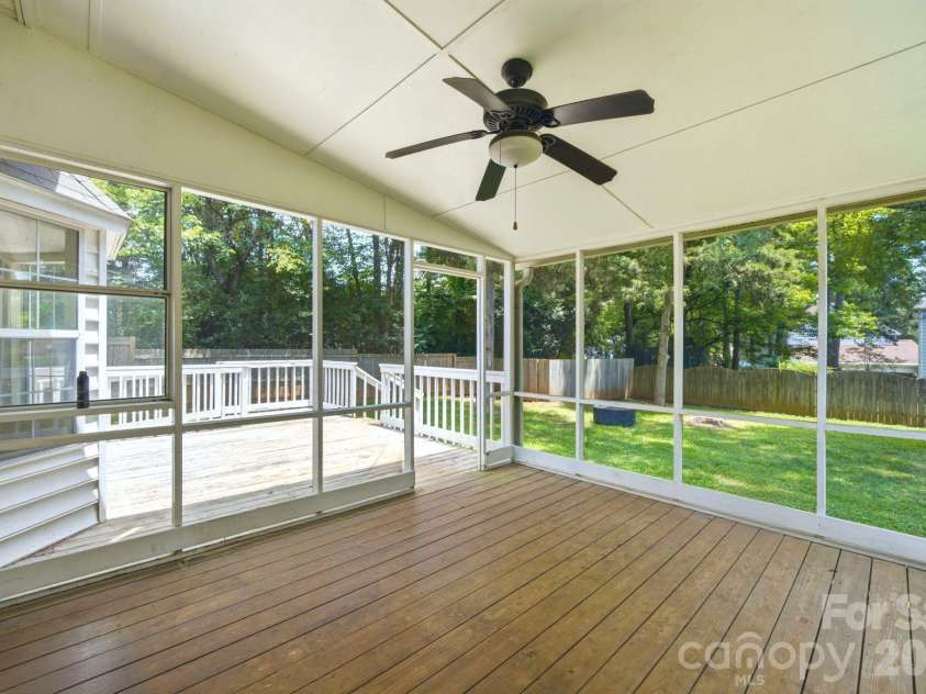 12209 Woodbend Drive, Matthews, NC 28105.  MLS# CAR4386344, YatesRealty ID 28675. 