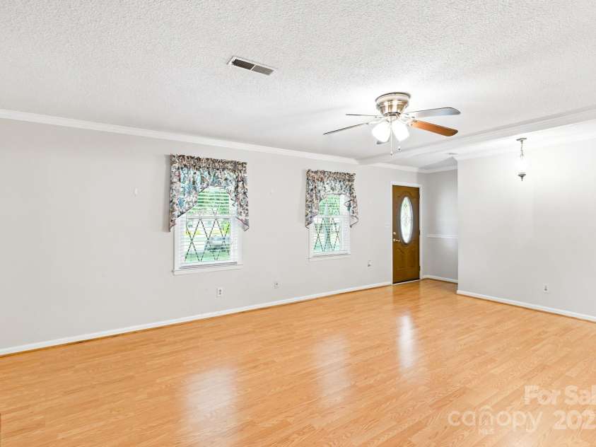 1221 McCorkle Road, Charlotte, NC 28214.  MLS# CAR4281533, YatesRealty ID 28676. 