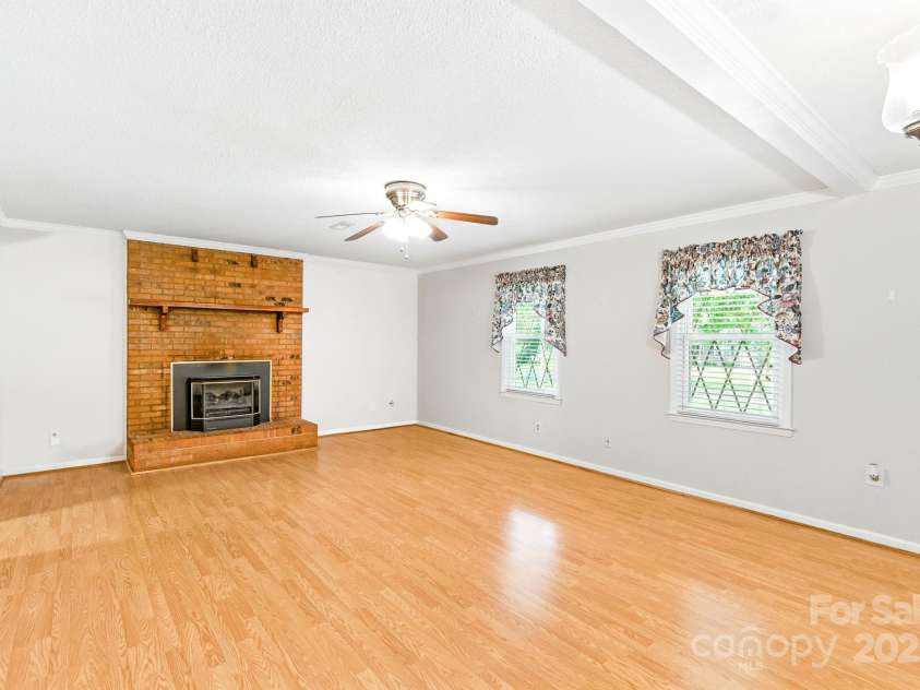 1221 McCorkle Road, Charlotte, NC 28214.  MLS# CAR4281533, YatesRealty ID 28676. 