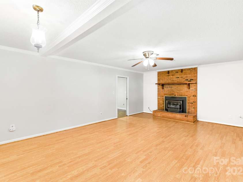 1221 McCorkle Road, Charlotte, NC 28214.  MLS# CAR4281533, YatesRealty ID 28676. 