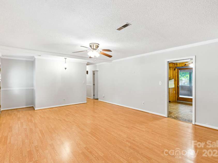 1221 McCorkle Road, Charlotte, NC 28214.  MLS# CAR4281533, YatesRealty ID 28676. 