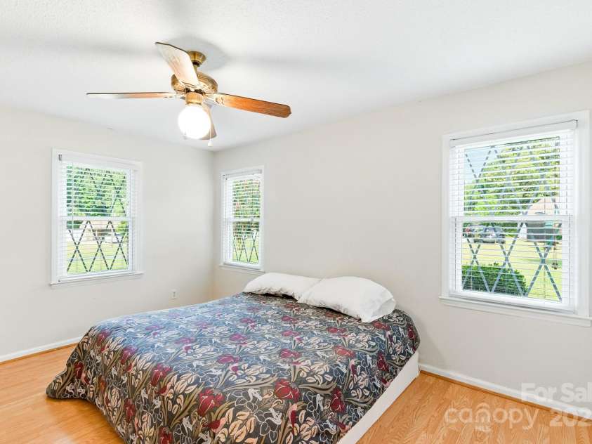 1221 McCorkle Road, Charlotte, NC 28214.  MLS# CAR4281533, YatesRealty ID 28676. 