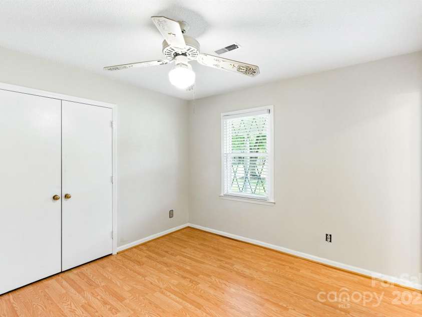 1221 McCorkle Road, Charlotte, NC 28214.  MLS# CAR4281533, YatesRealty ID 28676. 