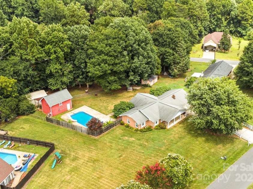 1221 McCorkle Road, Charlotte, NC 28214.  MLS# CAR4281533, YatesRealty ID 28676. 