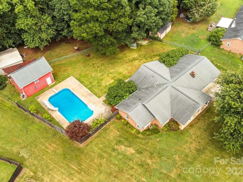 1221 McCorkle Road, Charlotte, NC 28214.  MLS# CAR4281533, YatesRealty ID 28676. 