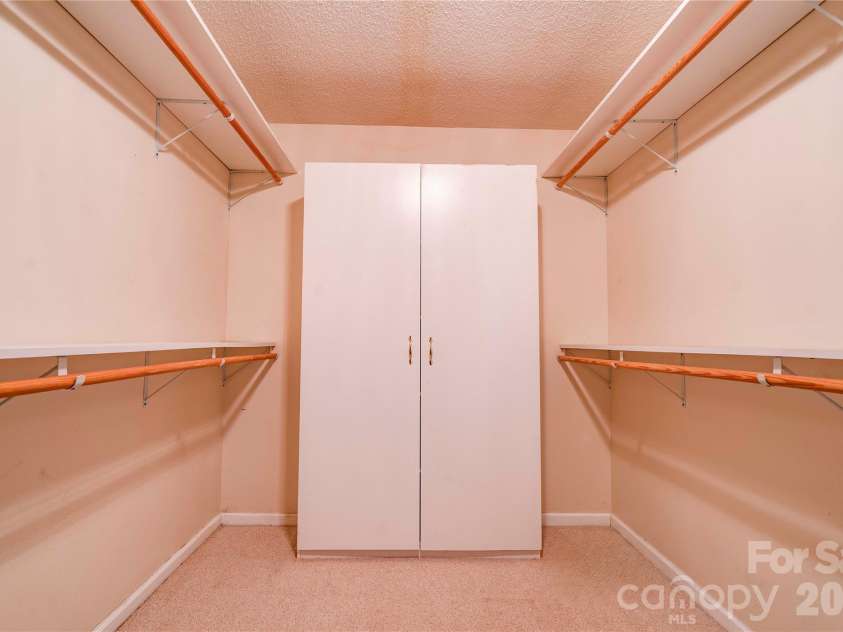 703 Dellinger Road, Shelby, NC 28152.  MLS# CAR4366836, YatesRealty ID 28676. 