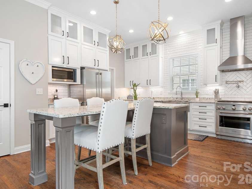 17028 Pennington Drive, Huntersville, NC 28078.  MLS# CAR4388280, YatesRealty ID 28677. 