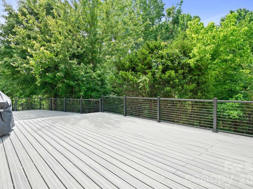 17028 Pennington Drive, Huntersville, NC 28078.  MLS# CAR4388280, YatesRealty ID 28677. Back Deck