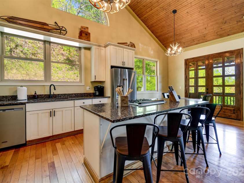 315 Black Bear Crossing, Bryson City, NC 28713.  MLS# CAR4263887, YatesRealty ID 28678. 
