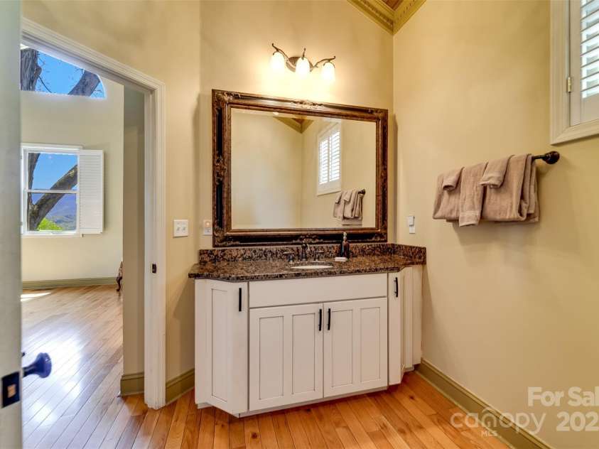 315 Black Bear Crossing, Bryson City, NC 28713.  MLS# CAR4263887, YatesRealty ID 28678. 