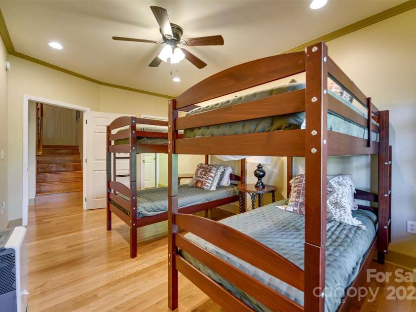 315 Black Bear Crossing, Bryson City, NC 28713.  MLS# CAR4263887, YatesRealty ID 28678. 