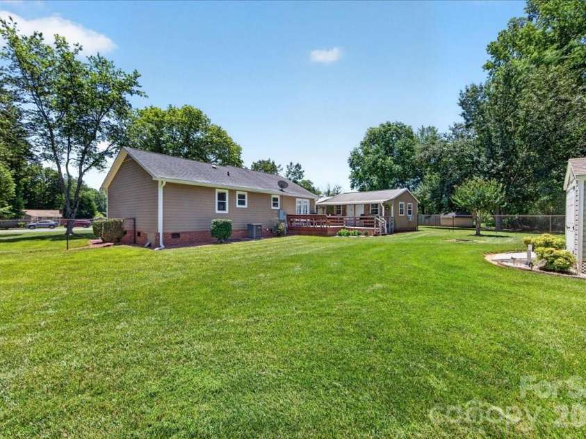 1104 Longmeadow Lane, Monroe, NC 28110.  MLS# CAR4387879, YatesRealty ID 28679. 