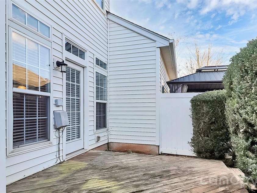 16874 Hugh Torance Parkway, Huntersville, NC 28078.  MLS# CAR4334001, YatesRealty ID 2868. 