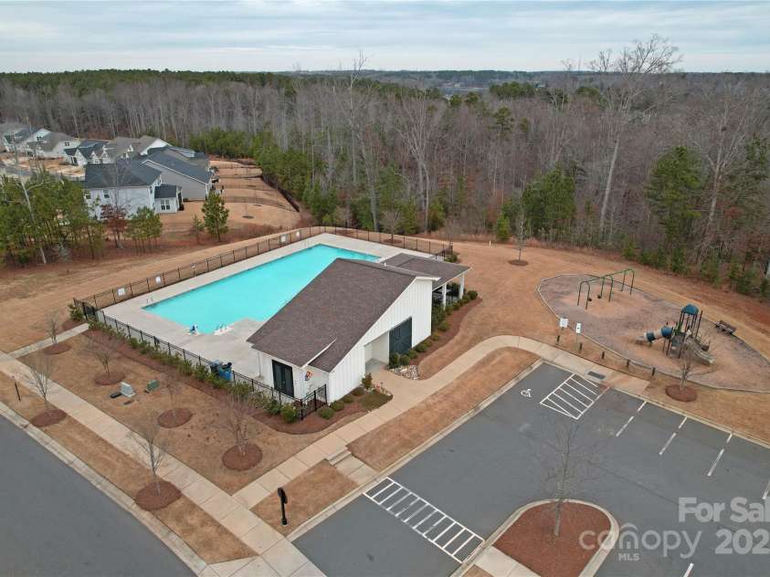 4000 Spring Cove Way, Belmont, NC 28012.  MLS# CAR4226064, YatesRealty ID 2868. 