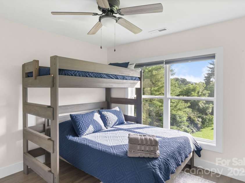 8 Green Tree Lane, Asheville, NC 28805.  MLS# CAR4289236, YatesRealty ID 2868. Third bedroom
