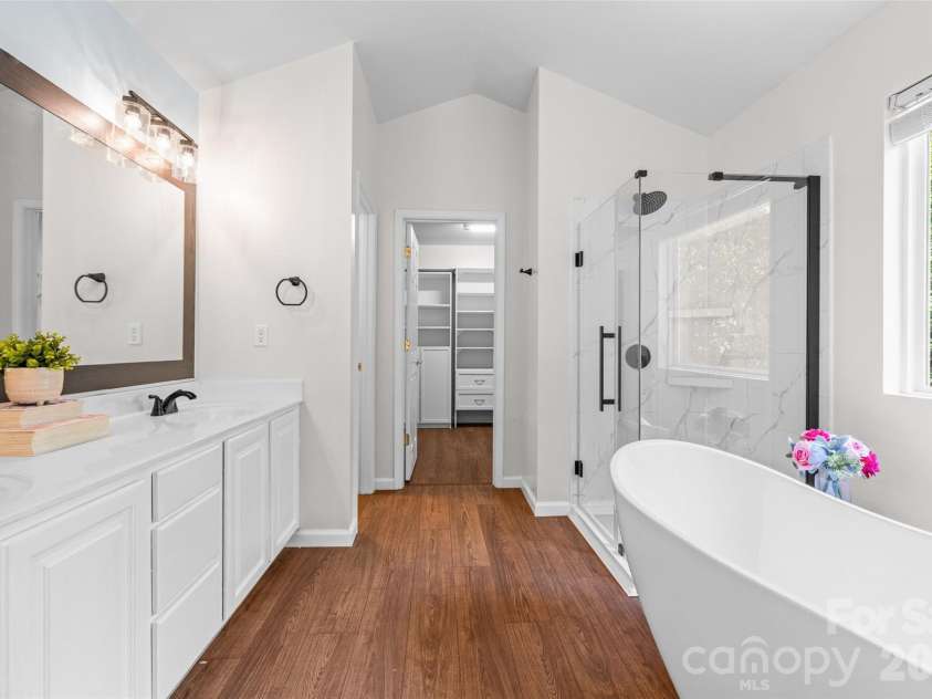 3418 Fallowbrook Forest None, York, SC 29745.  MLS# CAR4380128, YatesRealty ID 28680. Primary Bath