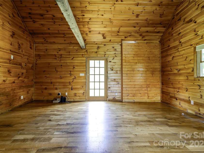 3640 Oak Haven Lane, Shelby, NC 28150.  MLS# CAR4228807, YatesRealty ID 28680. Living Room