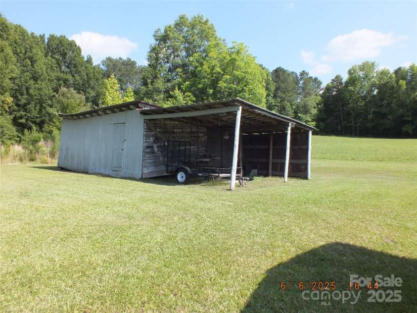 2742 Flat Creek Road, Lancaster, SC 29720.  MLS# CAR4267099, YatesRealty ID 28682. 
