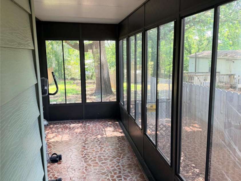 731 10th Street Boulevard, Hickory, NC 28601.  MLS# CAR4387173, YatesRealty ID 28685. 