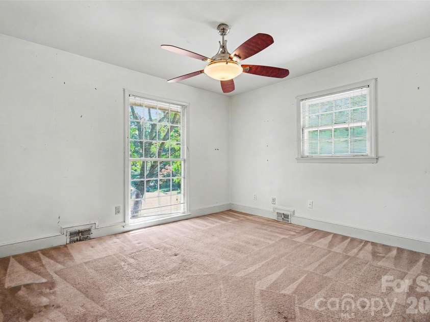 2330 Wensley Drive, Charlotte, NC 28210.  MLS# CAR4386885, YatesRealty ID 28686. Bed 3