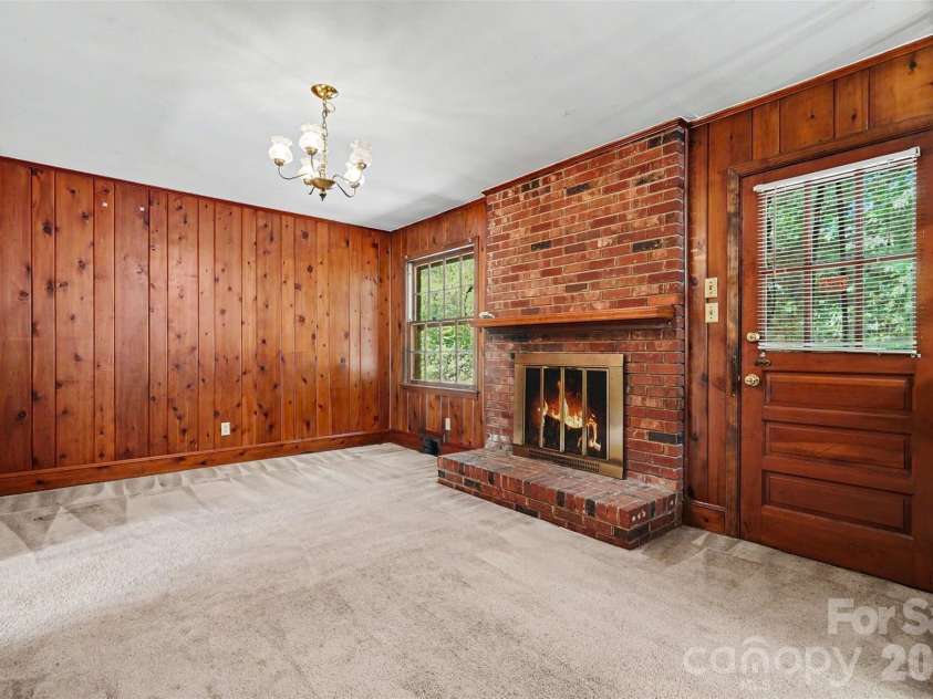 2330 Wensley Drive, Charlotte, NC 28210.  MLS# CAR4386885, YatesRealty ID 28686. Den