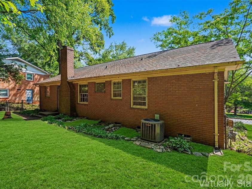 2330 Wensley Drive, Charlotte, NC 28210.  MLS# CAR4386885, YatesRealty ID 28686. Virtually staged