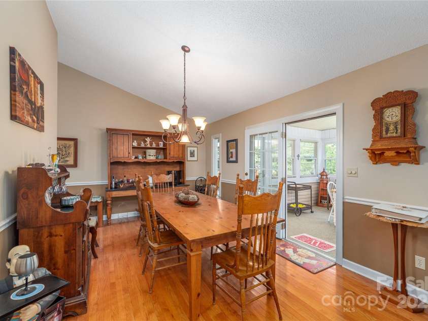 24 Moriah Lane, Asheville, NC 28803.  MLS# CAR4277809, YatesRealty ID 28686. 