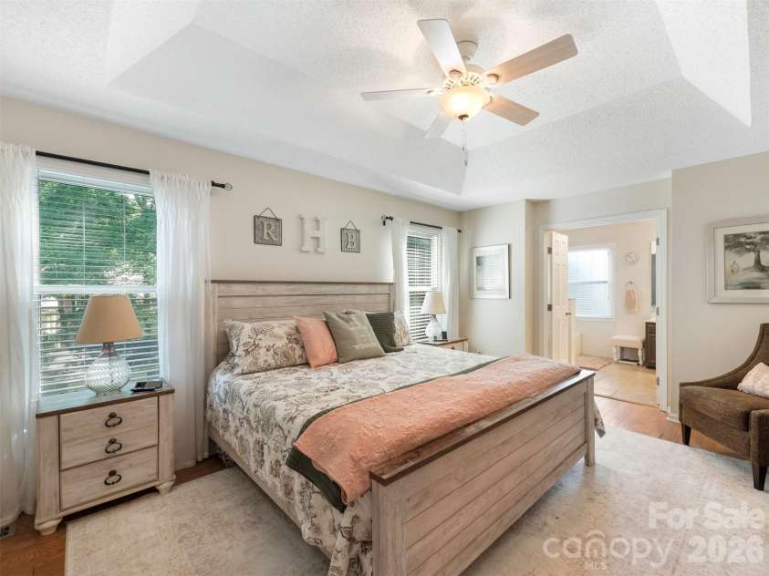 12401 Bentcreek Lane, Matthews, NC 28105.  MLS# CAR4389317, YatesRealty ID 28687. 