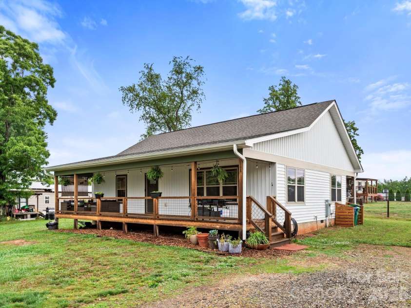 108 Split Rail Drive Extension, Asheville, NC 28806.  MLS# CAR4386131, YatesRealty ID 28688. Large Front Covered Deck