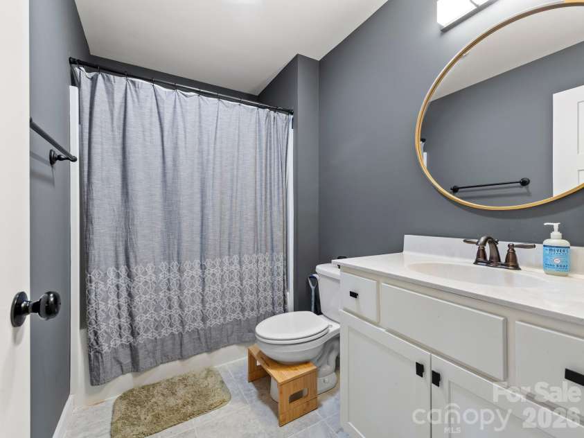108 Split Rail Drive Extension, Asheville, NC 28806.  MLS# CAR4386131, YatesRealty ID 28688. Secondary Bath