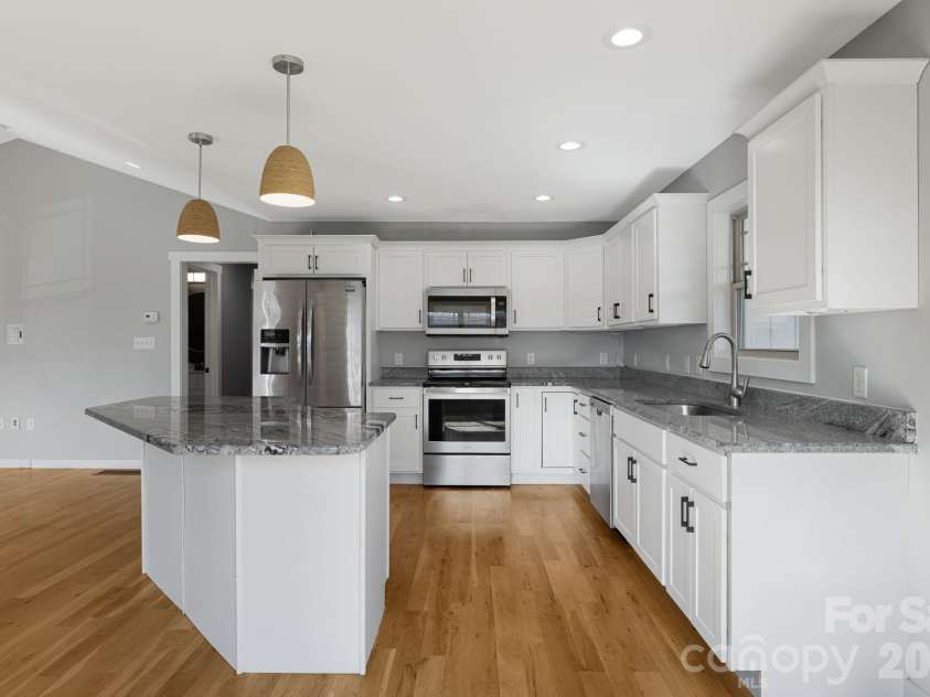 108 Split Rail Drive Extension, Asheville, NC 28806.  MLS# CAR4419482, YatesRealty ID 28688. 