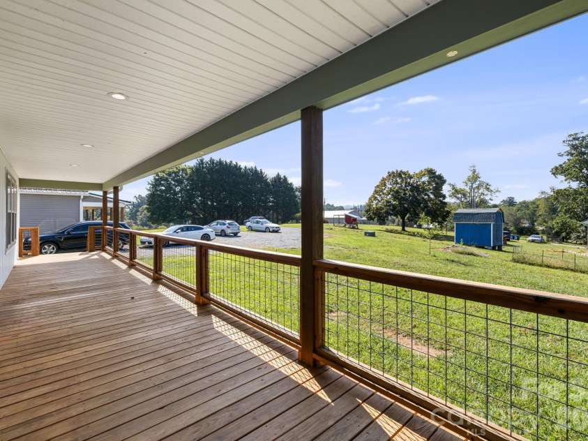 108 Split Rail Drive Extension, Asheville, NC 28806.  MLS# CAR4419482, YatesRealty ID 28688. 