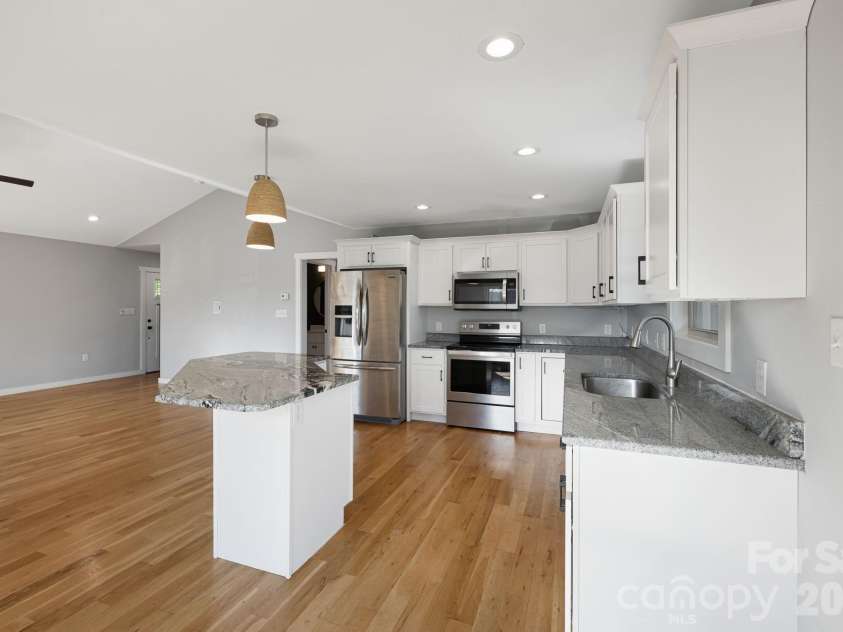 108 Split Rail Drive Extension, Asheville, NC 28806.  MLS# CAR4419482, YatesRealty ID 28688. 