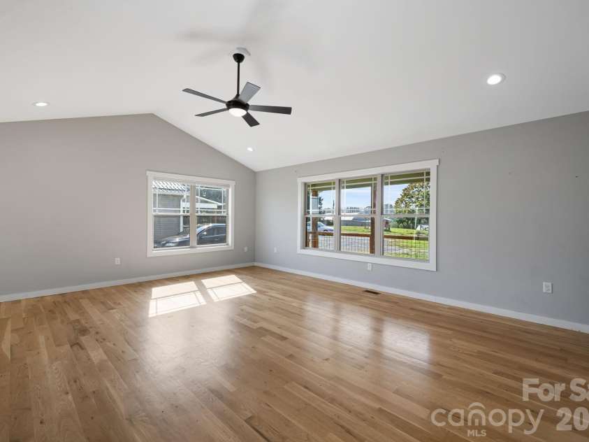 108 Split Rail Drive Extension, Asheville, NC 28806.  MLS# CAR4419482, YatesRealty ID 28688. 