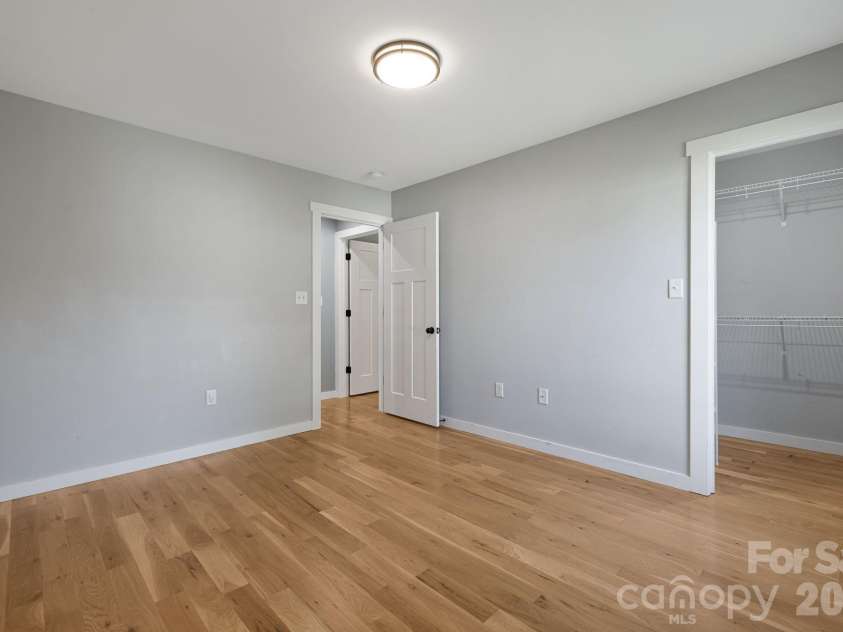108 Split Rail Drive Extension, Asheville, NC 28806.  MLS# CAR4419482, YatesRealty ID 28688. 