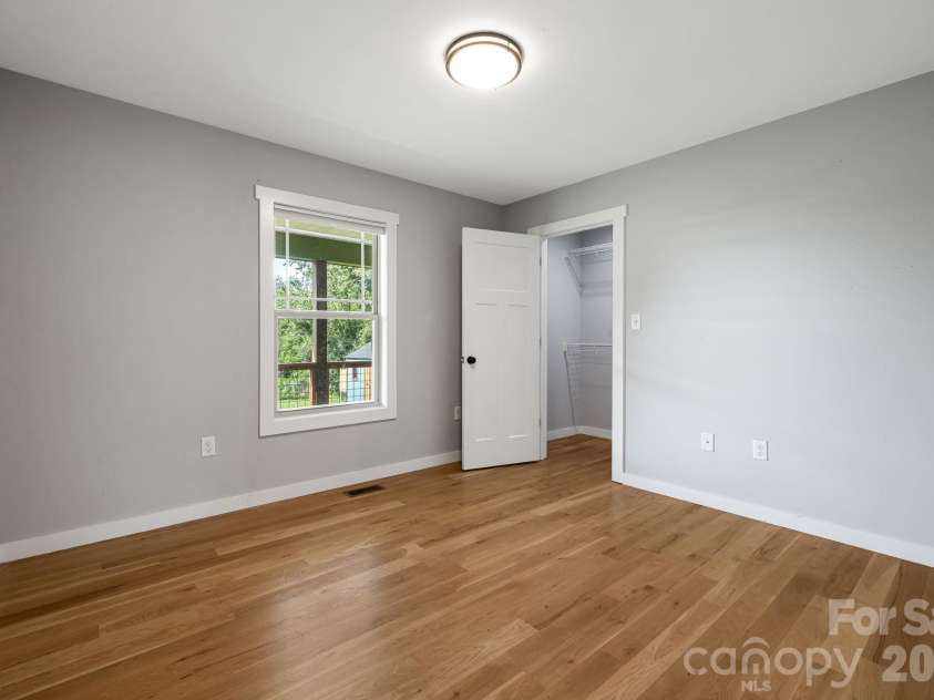 108 Split Rail Drive Extension, Asheville, NC 28806.  MLS# CAR4419482, YatesRealty ID 28688. 