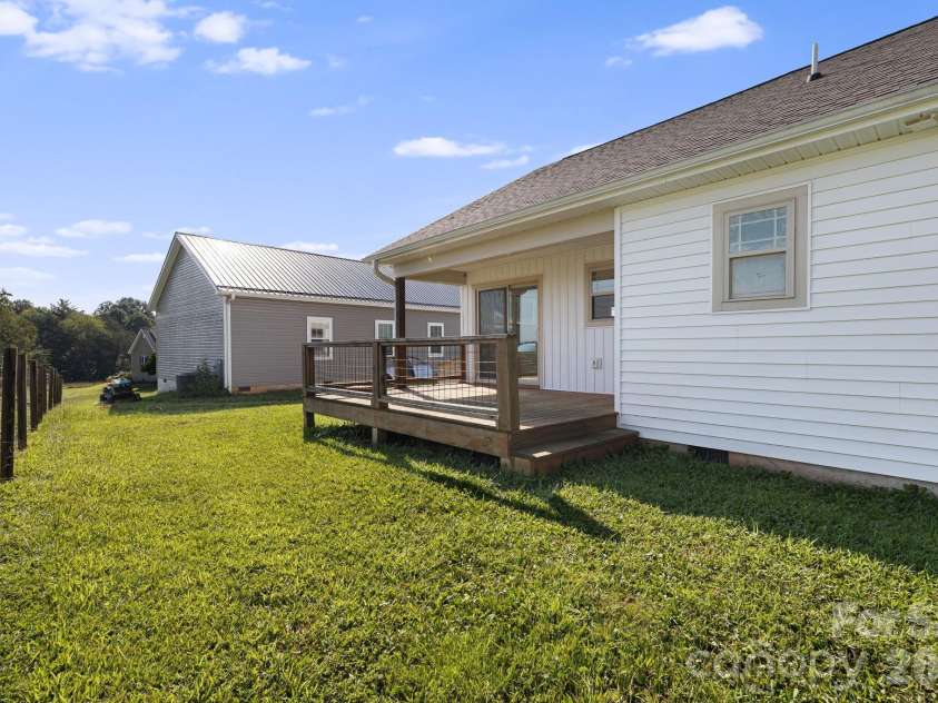 108 Split Rail Drive Extension, Asheville, NC 28806.  MLS# CAR4419482, YatesRealty ID 28688. 
