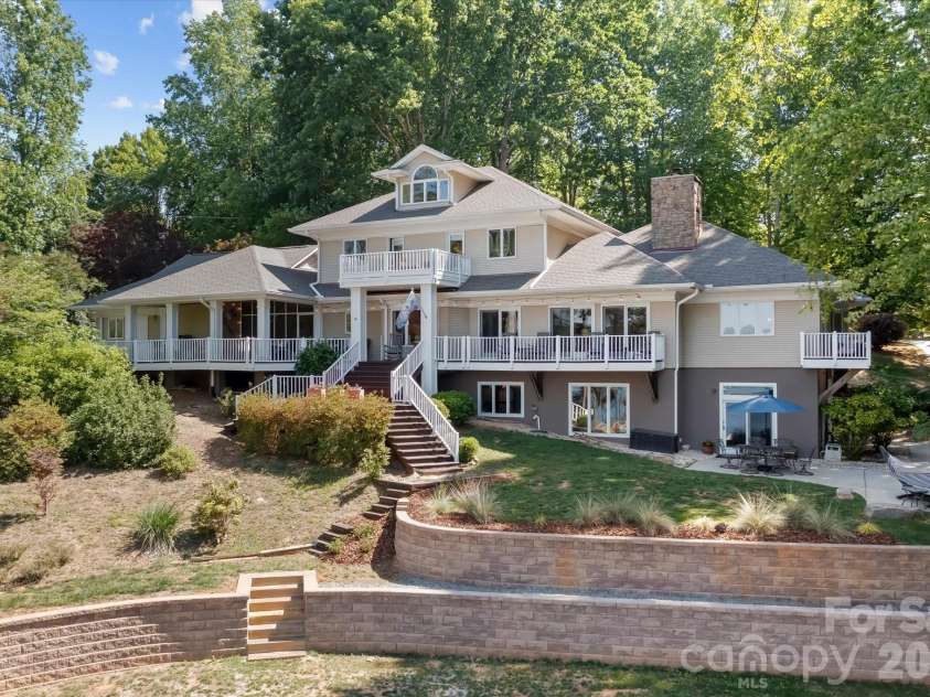 119 Farley Lane, Troutman, NC 28166.  MLS# CAR4382303, YatesRealty ID 28689. 