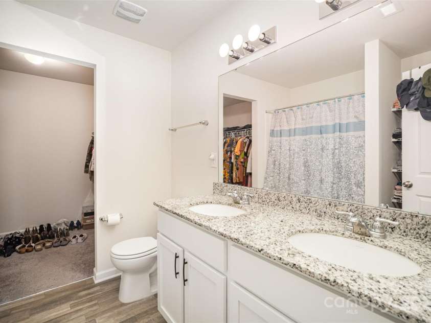 152 Grassy Meadow Lane, Statesville, NC 28625.  MLS# CAR4266464, YatesRealty ID 28689. 