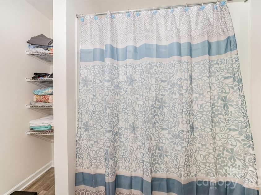 152 Grassy Meadow Lane, Statesville, NC 28625.  MLS# CAR4266464, YatesRealty ID 28689. 